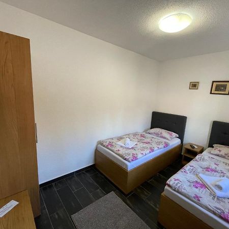 Villa Maja Bihać Exteriör bild