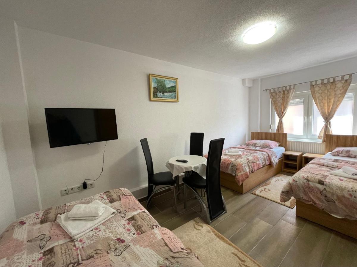 Villa Maja Bihać Exteriör bild
