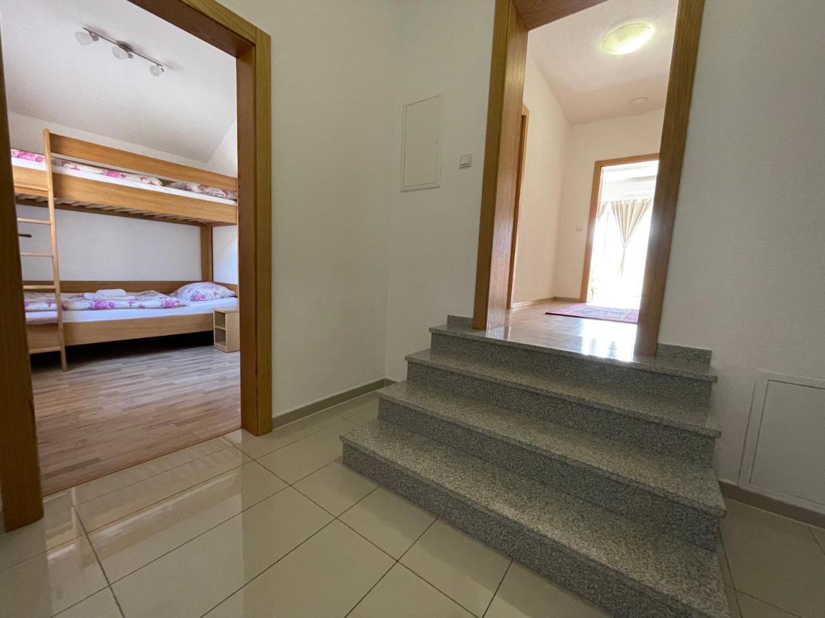 Villa Maja Bihać Exteriör bild