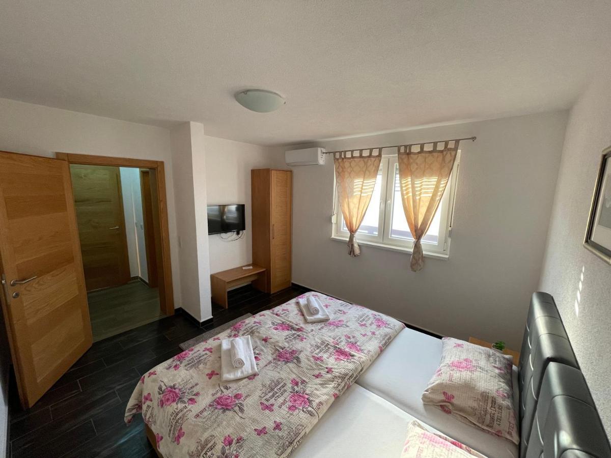 Villa Maja Bihać Exteriör bild