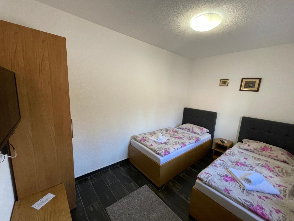 Villa Maja Bihać Exteriör bild