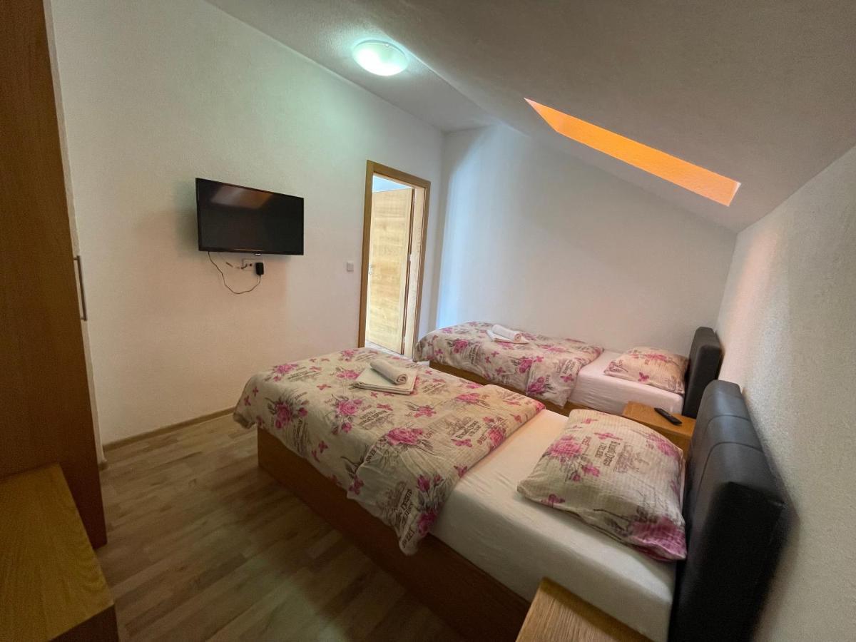 Villa Maja Bihać Exteriör bild