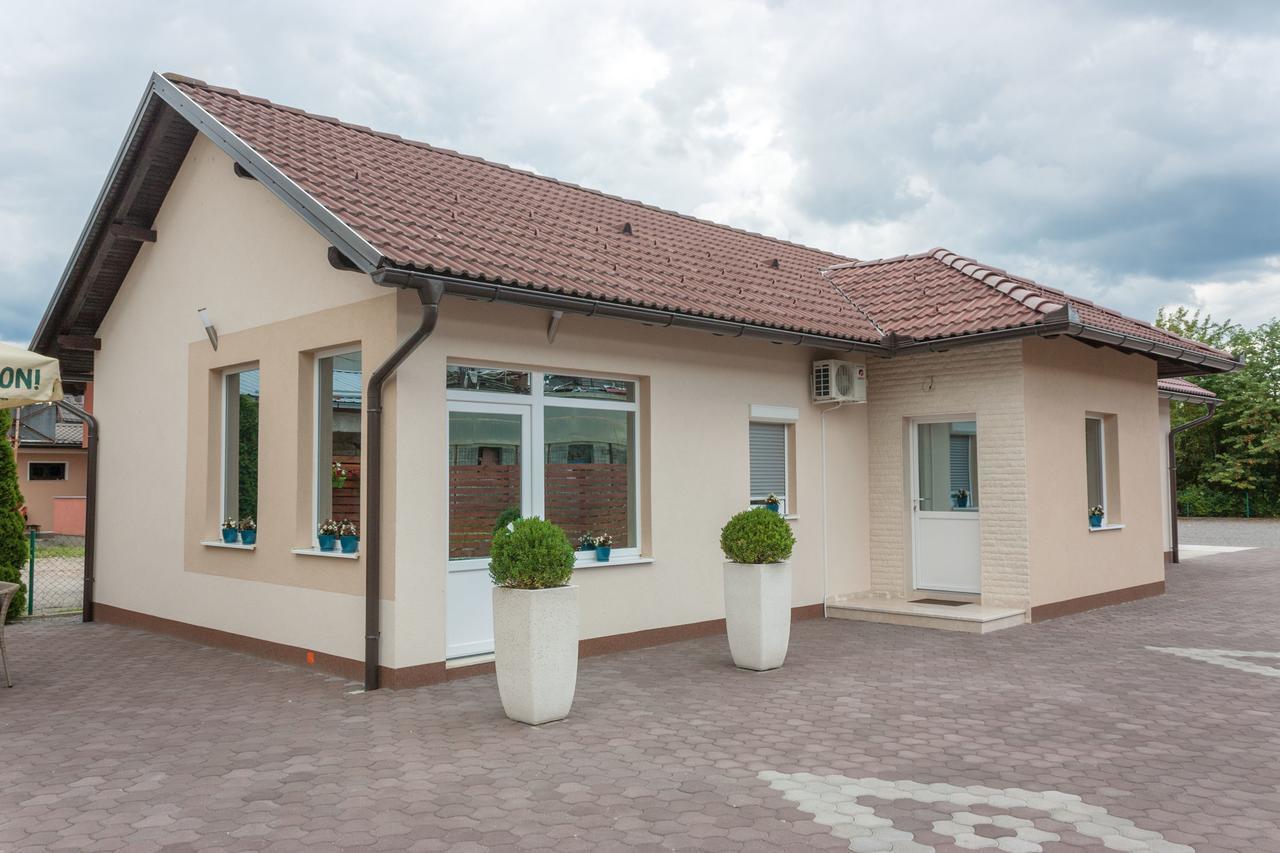 Villa Maja Bihać Exteriör bild