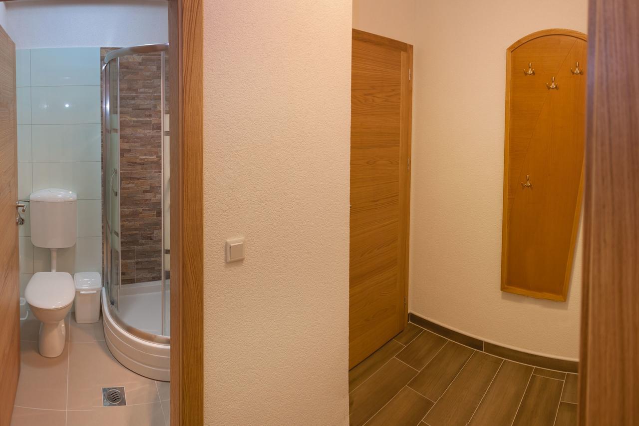 Villa Maja Bihać Exteriör bild