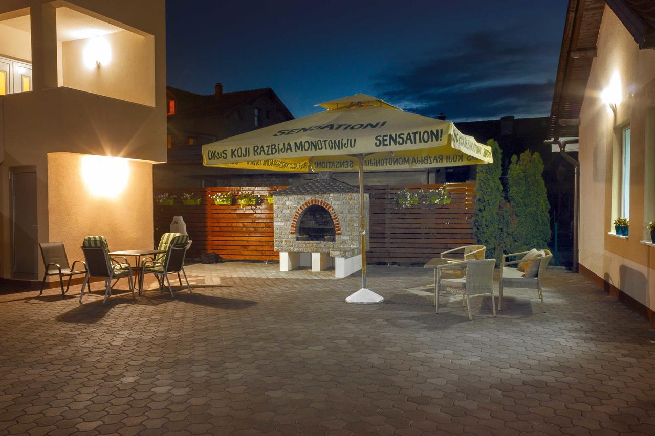 Villa Maja Bihać Exteriör bild