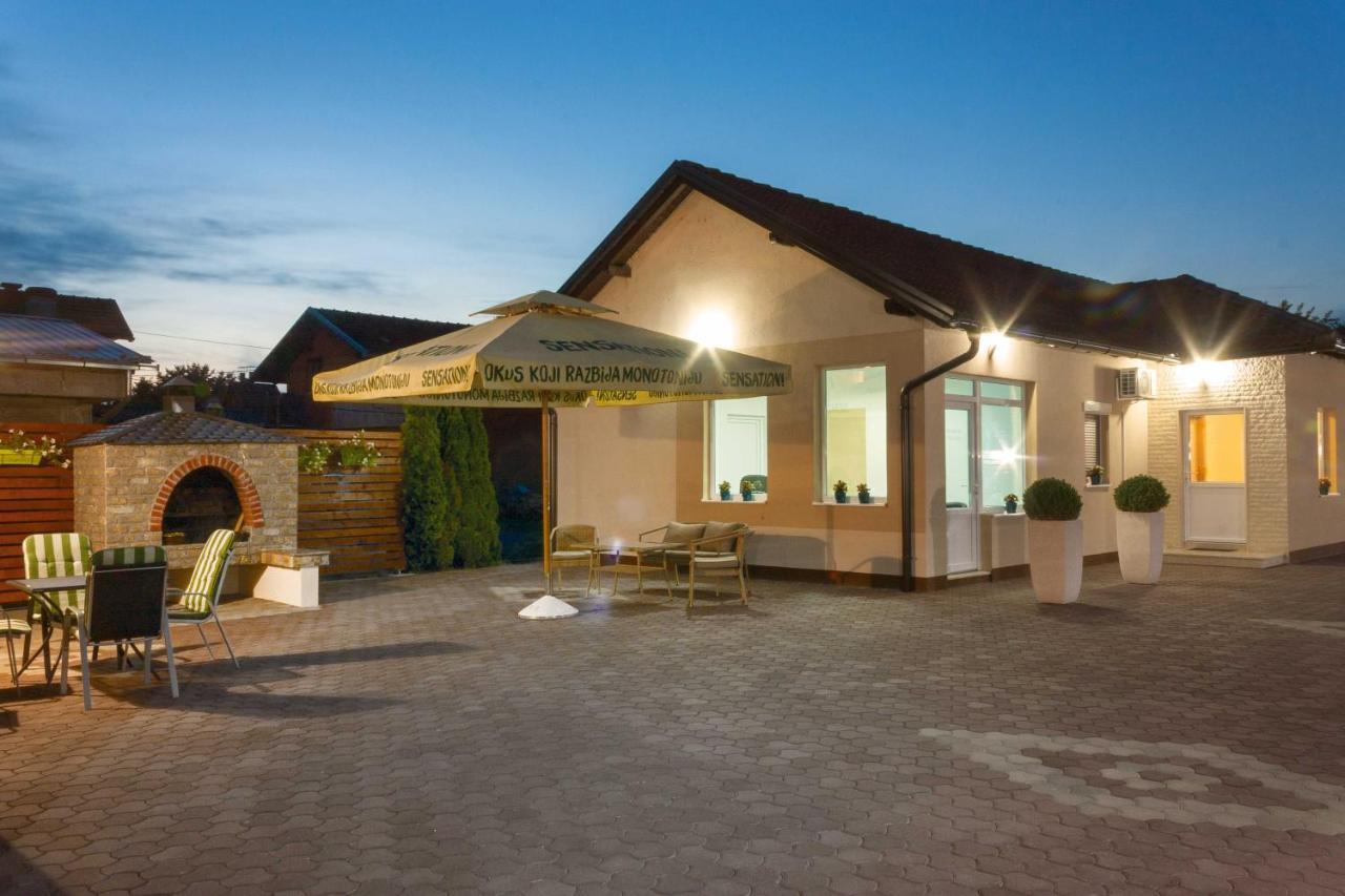 Villa Maja Bihać Exteriör bild