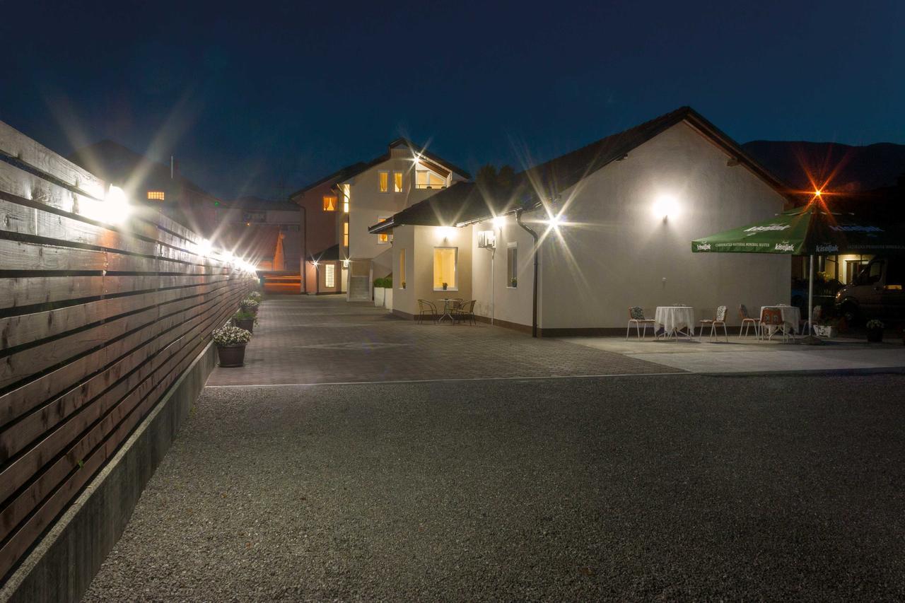 Villa Maja Bihać Exteriör bild