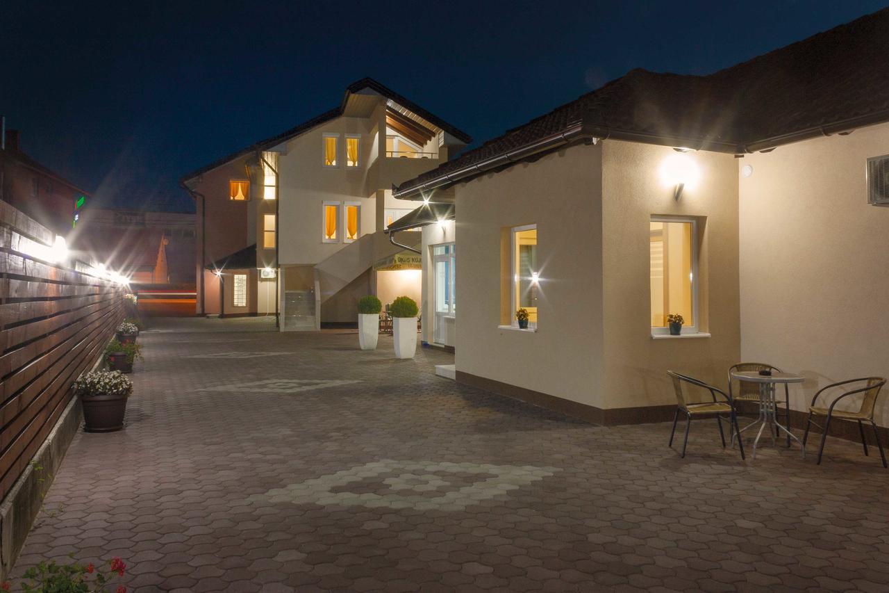 Villa Maja Bihać Exteriör bild