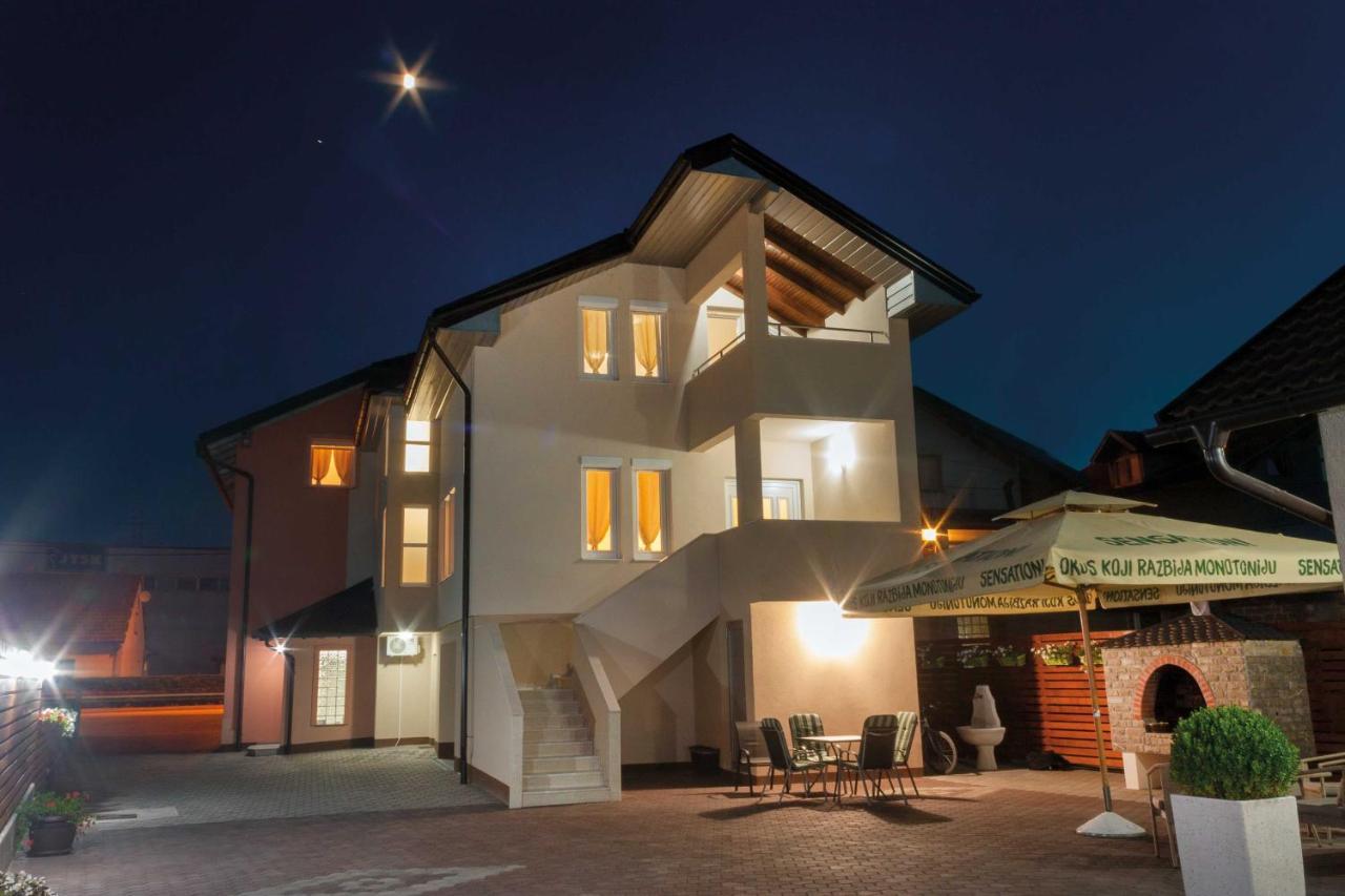 Villa Maja Bihać Exteriör bild