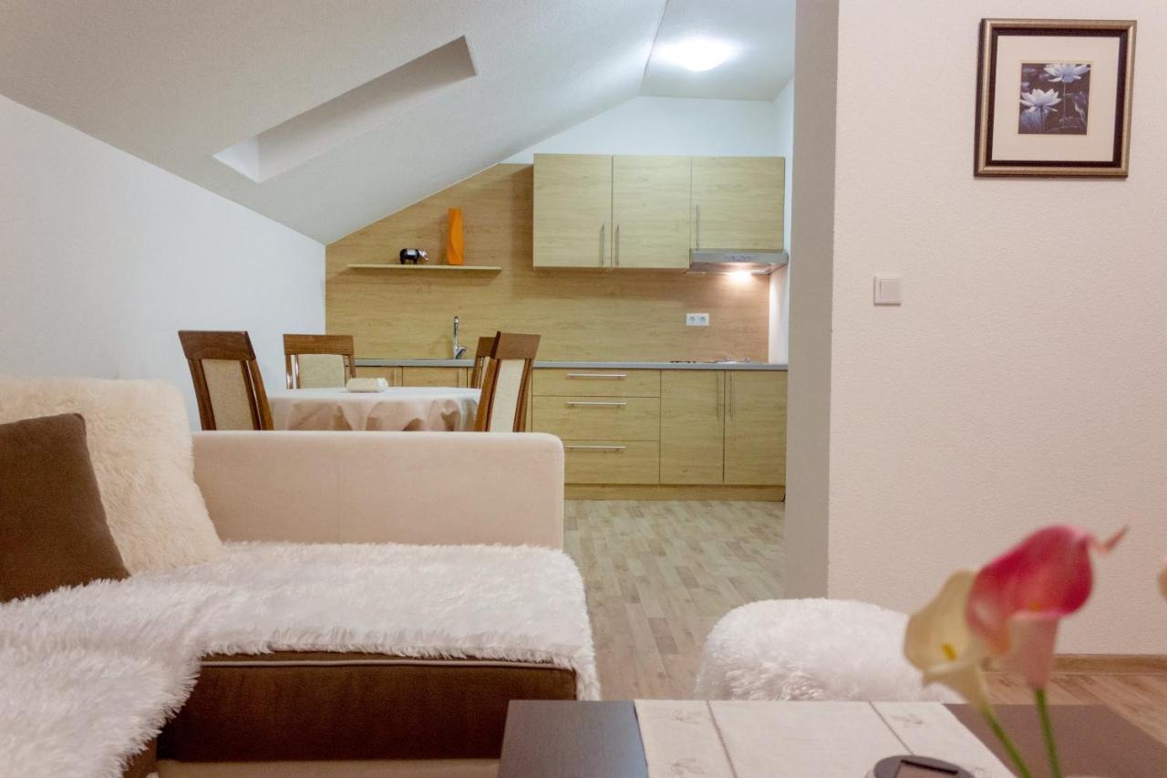 Villa Maja Bihać Exteriör bild